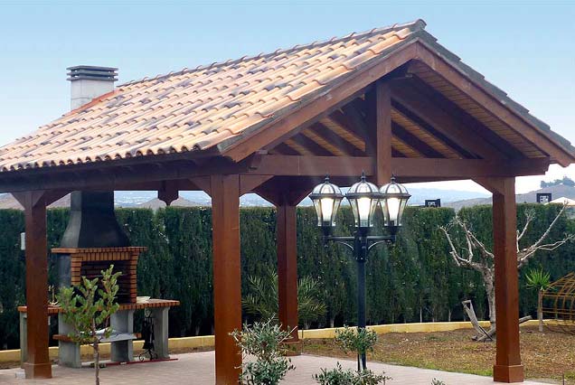 Pérgola a 2 aguas estilo tradicional para barbacoa en Pulpí, Almería.