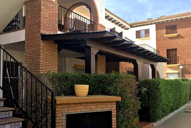 Porche de madera barato en Vera, Almería