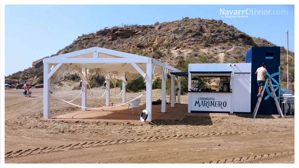 Módulos de chiringuito de madera con terraza